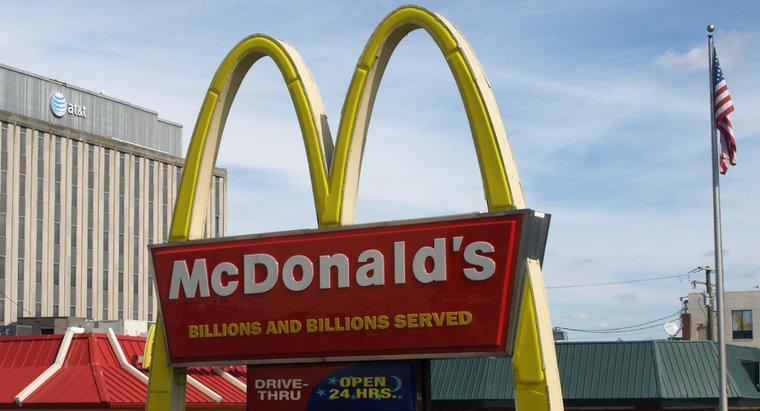 Jakie są wspólne specjalne oferty śniadaniowe McDonald's dla dwóch osób za 3 $?