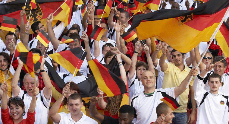 Co reprezentują kolory niemieckiej flagi?