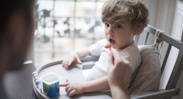 Czy możesz jeść jogurt po upływie daty ważności?