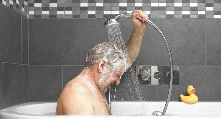 Czy codzienny prysznic jest zdrową częścią dobrej higieny?