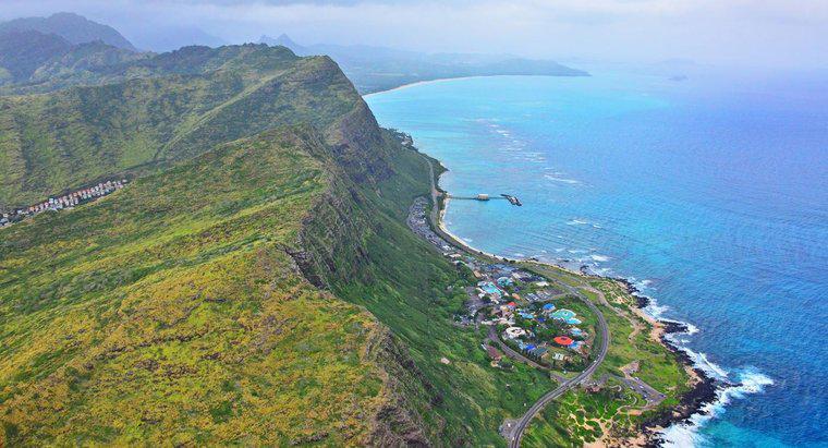 Ile wysp jest w całym łańcuchu wysp hawajskich?