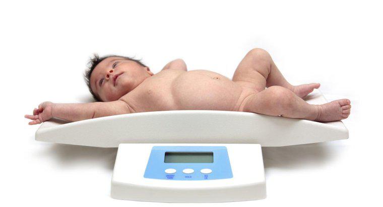 Jaka jest średnia waga dziecka w wieku 6 miesięcy?