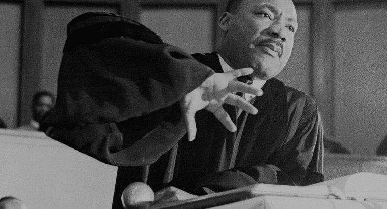 Jak opisać Martina Luthera Kinga Jr.?