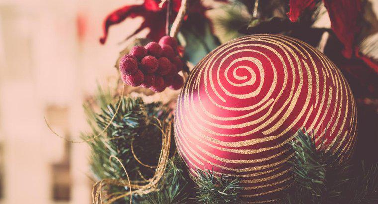 Kiedy należy zdjąć ozdoby świąteczne?