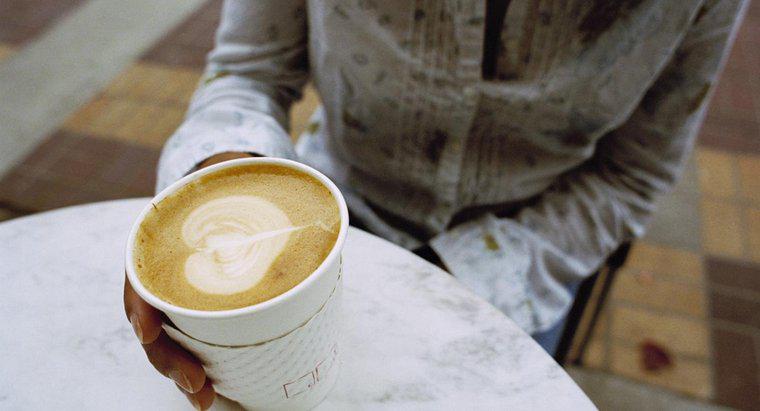 Dlaczego kofeina wpływa na częstość akcji serca?