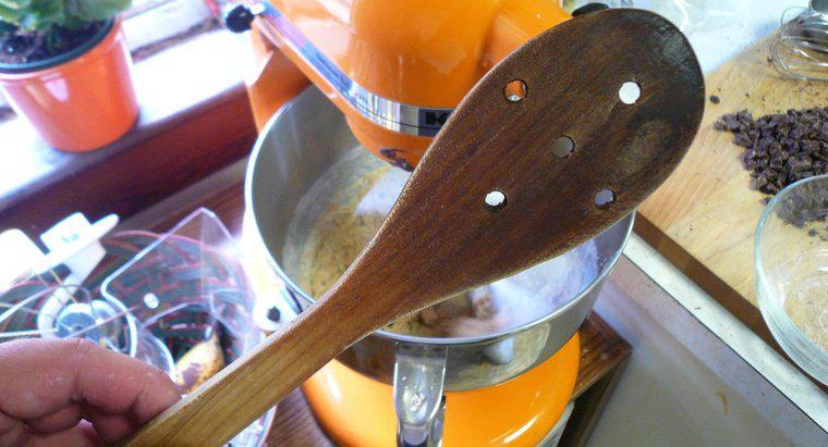 Dlaczego warto używać drewnianej łyżki do gotowania?