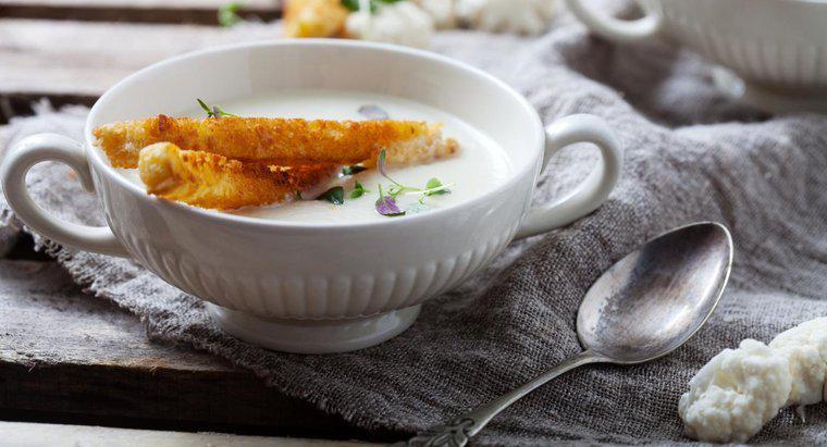 Czym jest przepis na zupę kalafiorową Jamiego Olivera?
