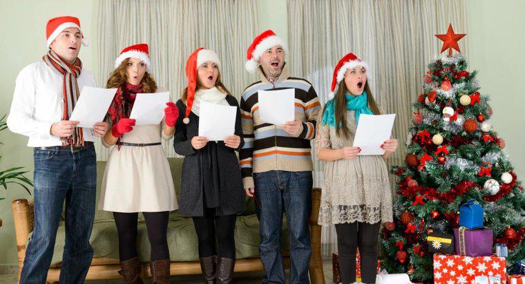 Jakie są popularne piosenki świąteczne Podobne do Jingle Bells?