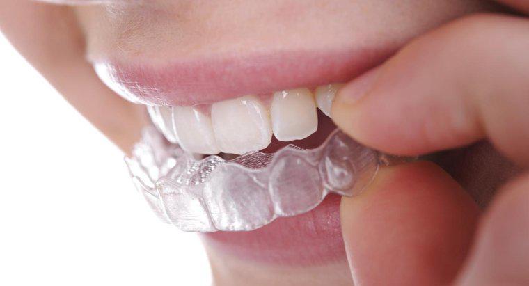 Jak prostować zęby bez szelek?