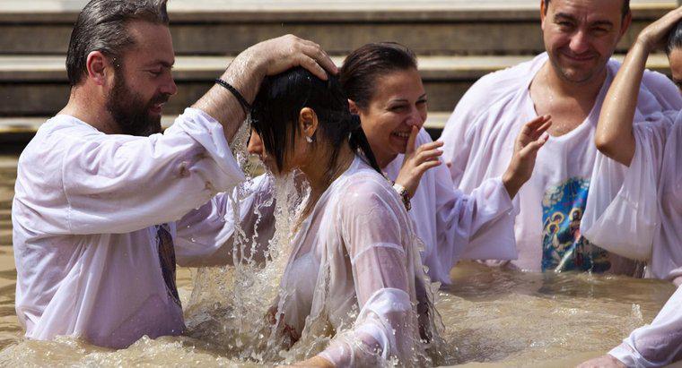 Czym jest chrzest dorosłych?