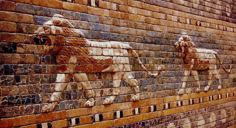 Jakie są niektóre starożytne wynalazki babilońskie?