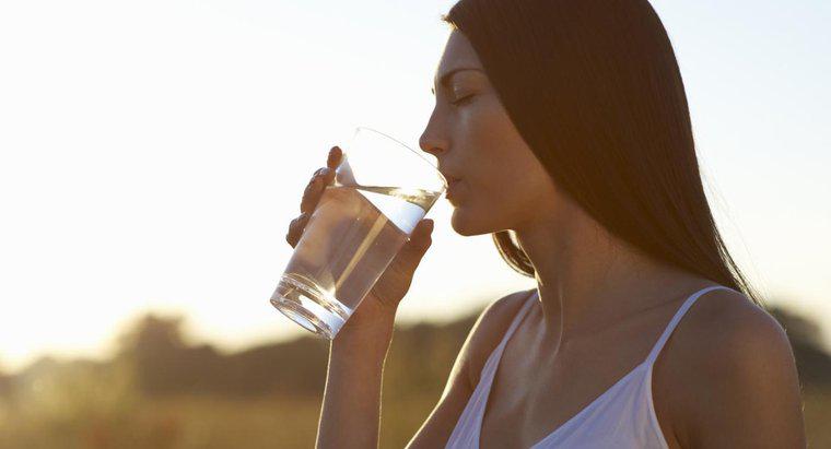Jakie są skutki uboczne picia wody alkalicznej?