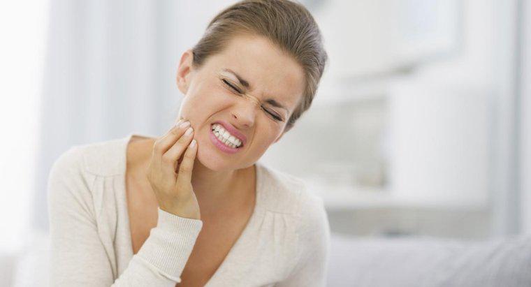 Jakie są dobre domowe środki na wypadek awaryjnego bólu zęba?