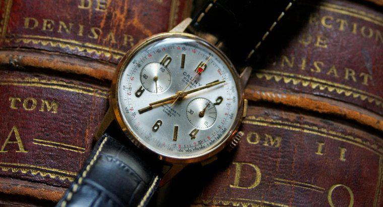 Jak korzystać z zegarka chronograficznego?