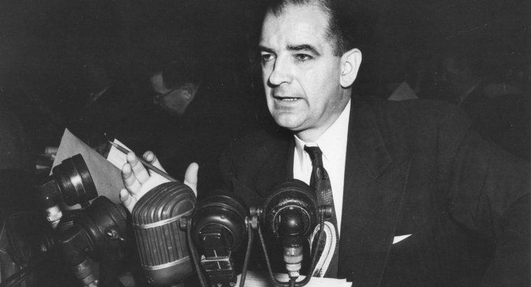 Jaki wpływ miał Joseph McCarthy na amerykańskie społeczeństwo?