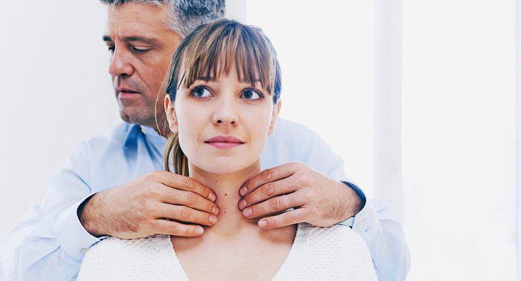 Co może spowodować guzek w gruczołach szyi?