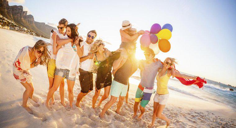 Jakie są pomysły na rzucanie na imprezę na plaży?