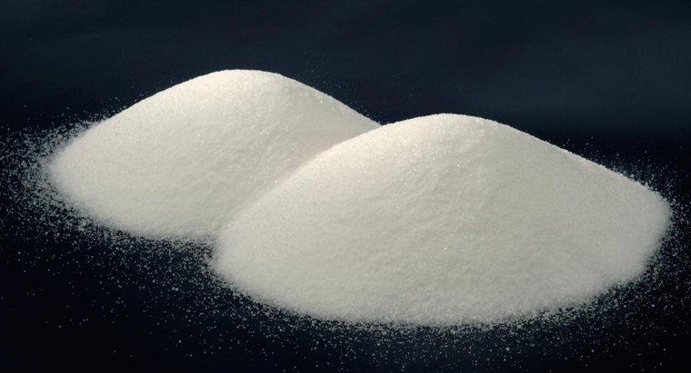 Jak przeciwdziałać zbyt dużej ilości soli w naczyniu?