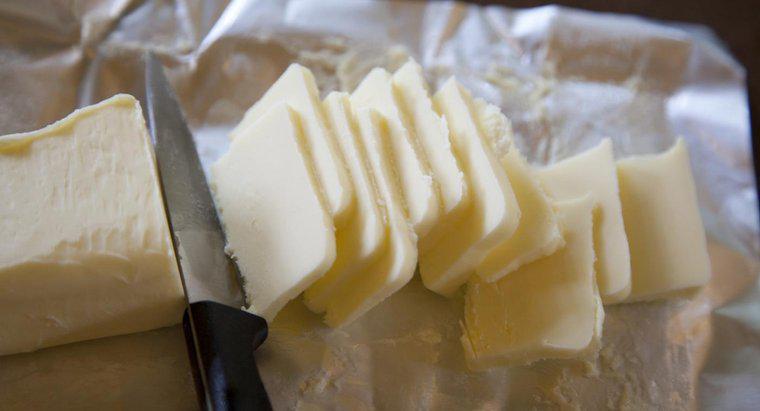 Ile łyżek jest w 1/3 szklanki masła?