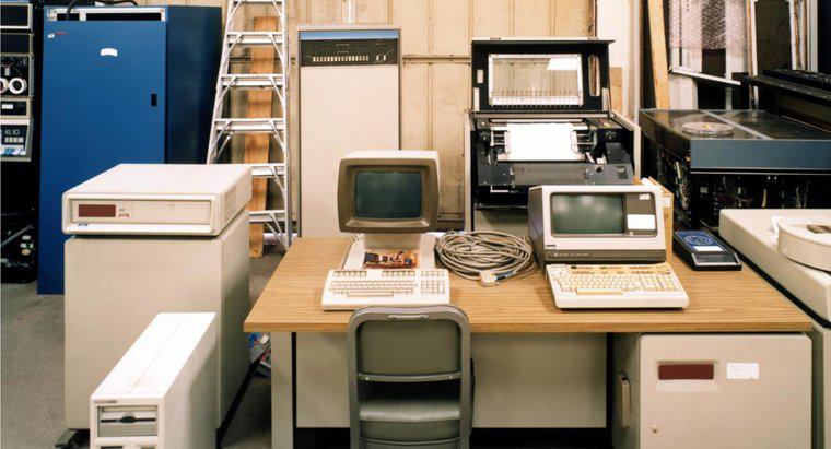 Kiedy powstał pierwszy komputer?