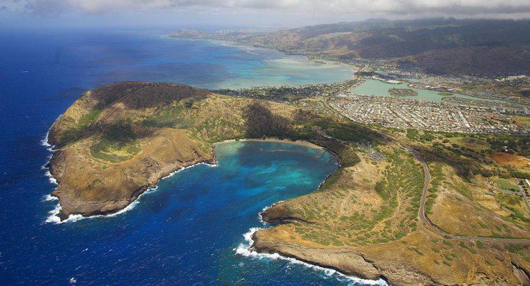 Które państwo należy do północy Hawajów?