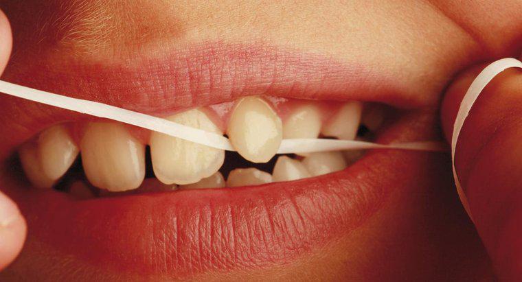 Z czego zrobiona jest nić dentystyczna?