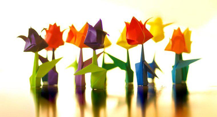 Jak złożyć prosty kwiat Origami?