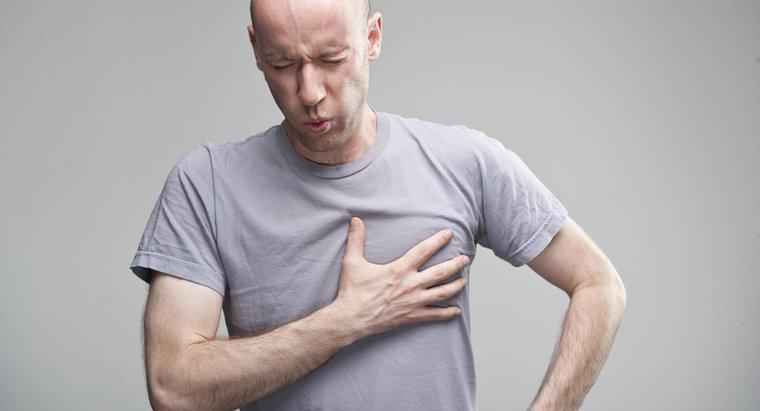Co może powodować bóle gazowe w klatce piersiowej?
