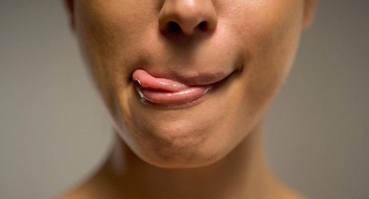 Jak leczyć spierzchnięte wargi i podrażnioną skórę wokół ust?
