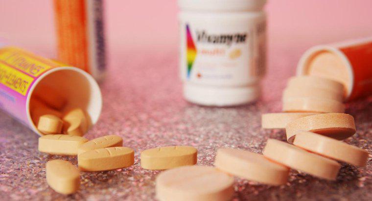 Ile tabletek 250 mg witaminy C wynosi 1 gram dziennie?