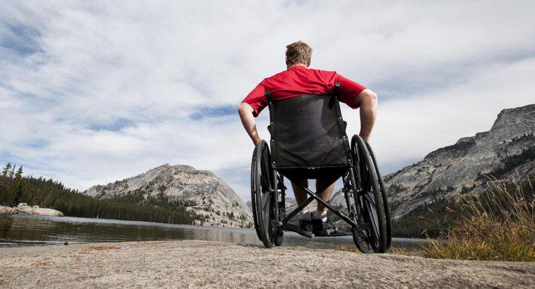 Jakie są warunki umowy podczas wypożyczania wózka inwalidzkiego z CVS?