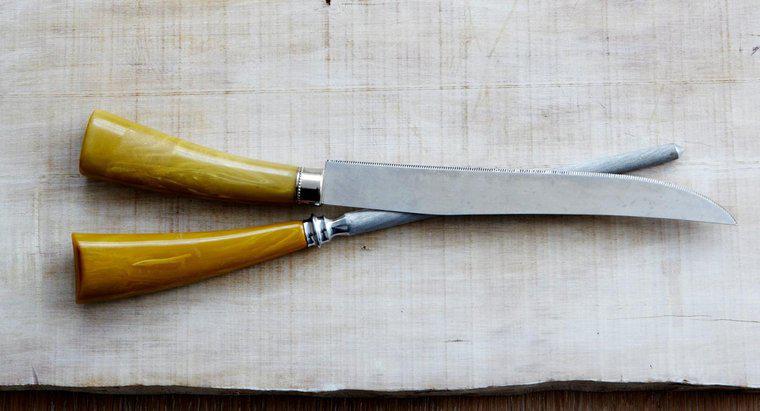 Jak znaleźć wartość antycznych noży?