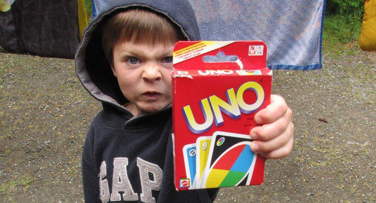 Ile kart znajduje się w talii Uno?