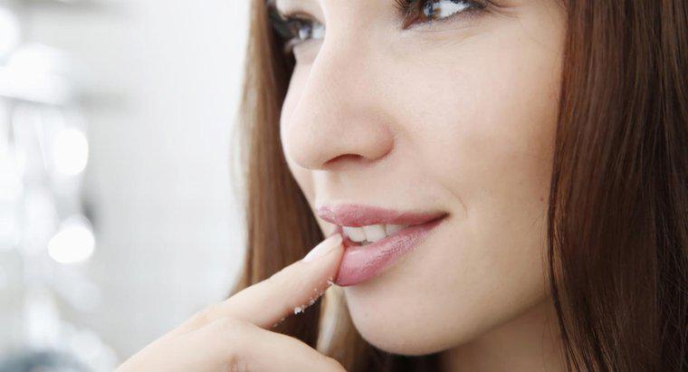 Jakie są przyczyny odrętwienia w ustach?