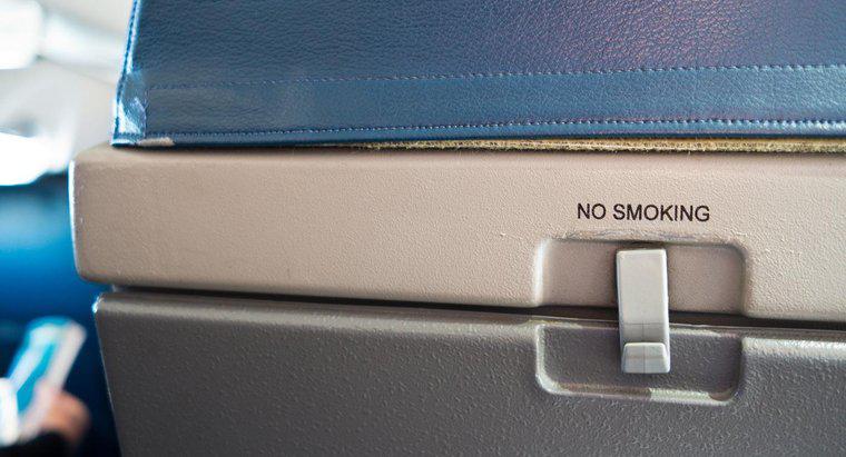 Jakie są standardowe wymiary przestrzeni pod fotelem lotniczym?