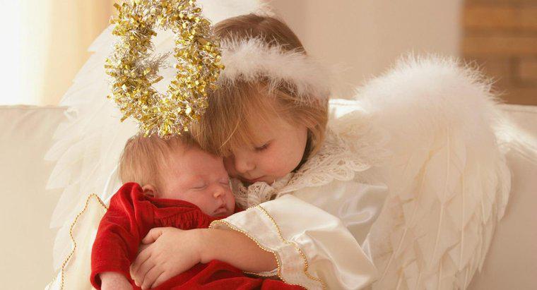 Jak zrobić świąteczny kostium anioła?