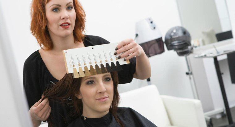 Ile kosztuje farbowanie włosów w salonie?