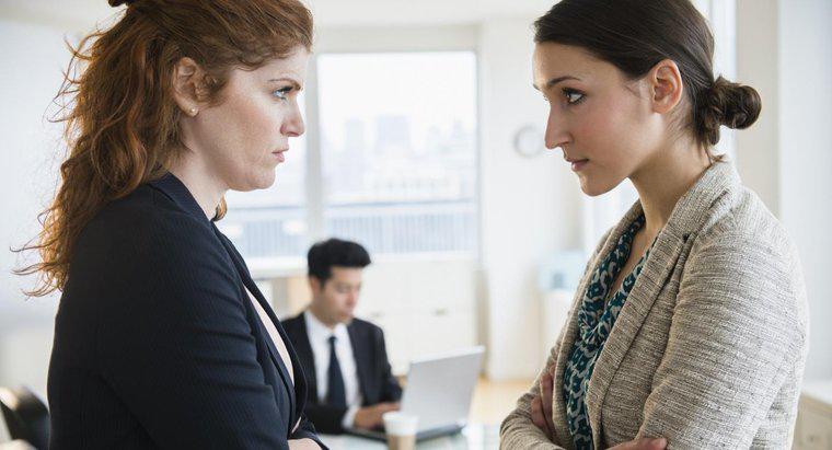 Jakie są różne typy konfliktów w miejscu pracy?