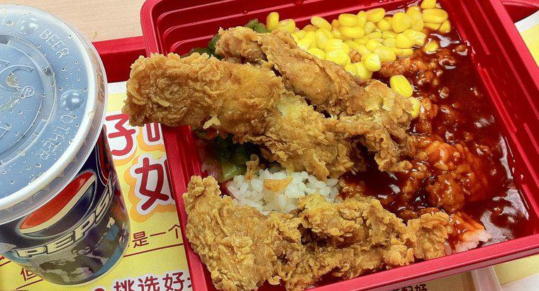Jakie są składniki do przygotowania smażonego kurczaka jak KFC?