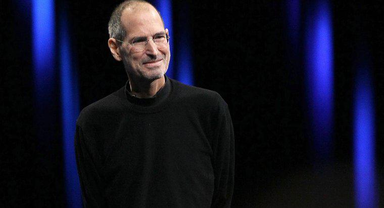 Dlaczego Steve Jobs nazwał swoją firmę Apple?