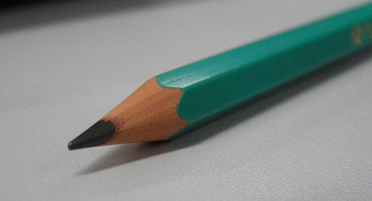 Dlaczego ołówek wygląda zgięty w wodzie?