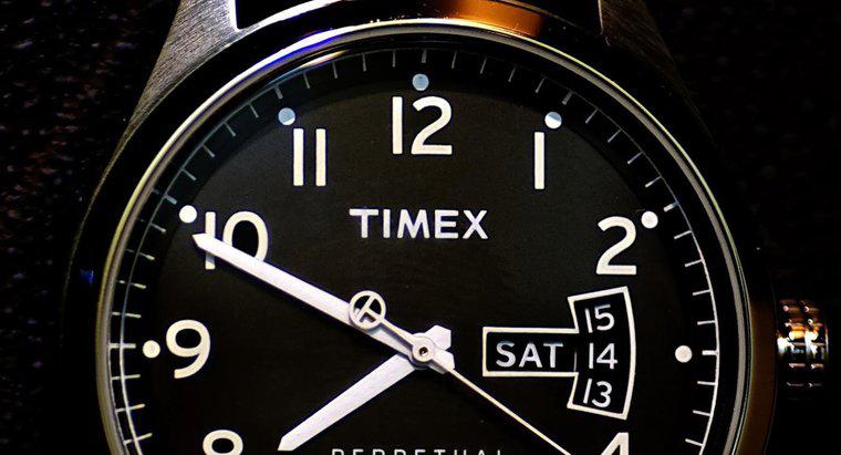 Gdzie można znaleźć instrukcje dotyczące zegarka Timex WR 50m?