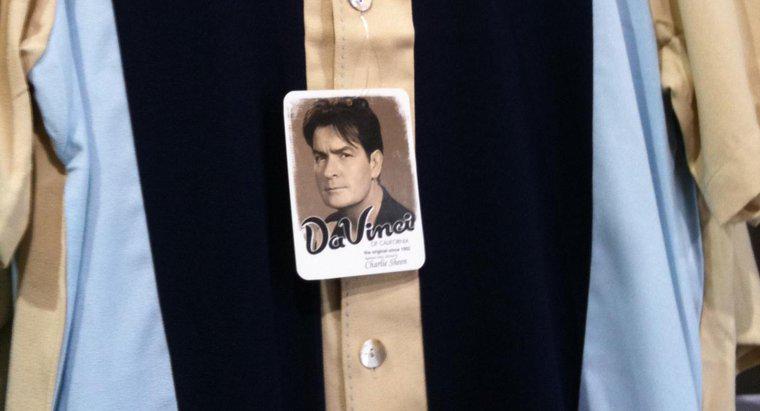 Jaką marką są koszule noszone przez Charliego Sheena na "Two and a Half Men"?