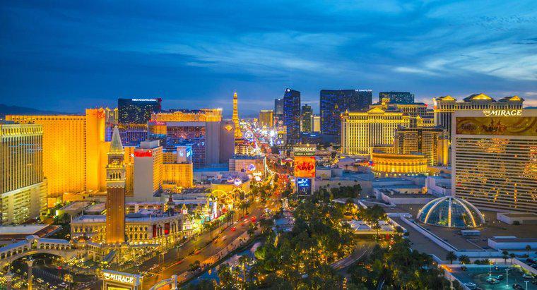 Kto zbudował pierwsze kasyno w Las Vegas?