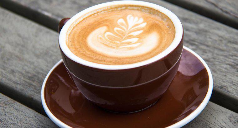 Jaka jest różnica między kawą i latte?