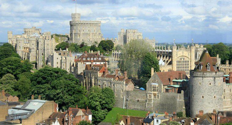 Jak daleko jest zamek Windsor od Londynu?