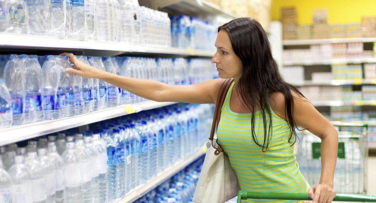 Jakie są niektóre alkaliczne marki wody butelkowanej?