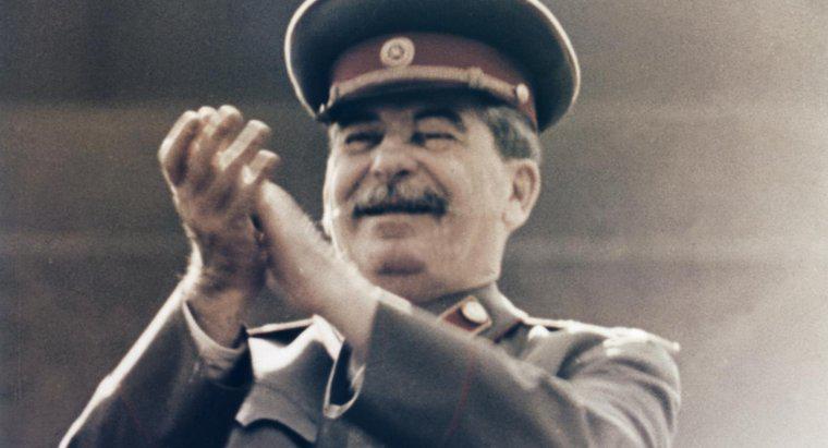 Jakie złe rzeczy zrobił Stalin?
