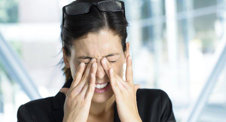 Co powinieneś wziąć na migrenę oczu?