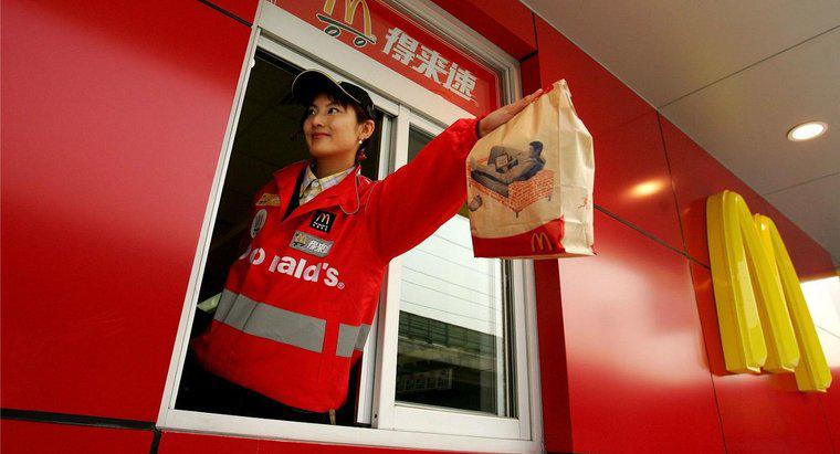 Gdzie pracownicy McDonald's kupują mundury?